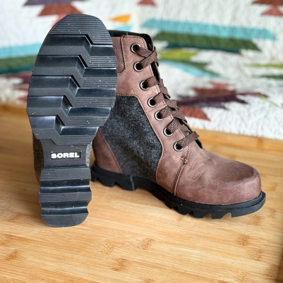 Sorel Joan of Arctic Wedge Iii NL4362-258 sz 7.5 - Picture 4 of 6